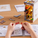 Étagère à livres Rolife Sakura Wine Alley DIY TGB11