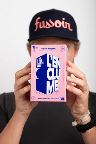 MIRALUDO L’Enclume et Images - Le Jeu Le Plus Lourd du Monde - 300 devinettes hilarantes incluant des Images MIRALUDO L’Enclume et Images - Le Jeu Le Plus Lourd du Monde - 300 devinettes hilarantes incluant des Images