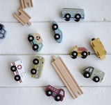 Set de 9 véhicules en bois
