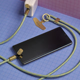 Porte-téléphone et cordon de recharge Inkerie