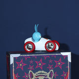 En voiture Raoul le lapin