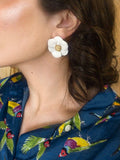 Puces d'oreilles Fleur blanche