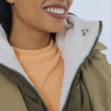 Capuche doudoune kaki et écru effet mouton T2