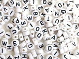 POT PERLES LETTRES – BLANC et NOIR
