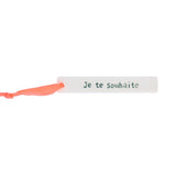 Suspension "je te souhaite une famille heureuse"